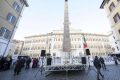 La pagliacciata Grillini in piazza a Roma contro i vitalizi Ma al governo ci sono loro...