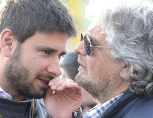 Beppe Grillo umilia anche Di Battista: “Vive nel giorno delle marmotte” È un Circo