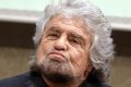 La risposta del Popolo romano a Beppe Grillo: "Tu assassino, tuo figlio stupratore. Verme, mer***"