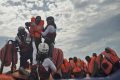 Ocean Viking, le Ong vincono ancora: Conte si arrende di nuovo: fa sbarcare altri 180 migranti e la sinistra stappa champagne