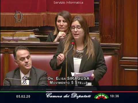 La grillina Elisa Siragusa contro  Di Maio: “Voto no al referendum”. Qui viene giù tutto