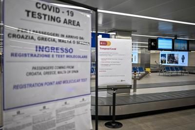 Coronavirus, ci risiamo, l’Europa “chiude”: dai ristoranti al divieto di incontrare i parenti, ritorna l’incubo lockdown