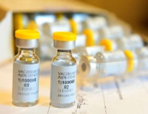 Caos vaccini Johnson & Johnson: 15 milioni di dosi mischiate per sbaglio con AstraZeneca