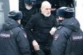 Putin smaschera  Soros contro gli Stati: arrestato il direttore di Open Russia mentre scappa