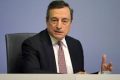Draghi va avanti a "bott e pirt e pernacchie": chiede la fiducia (2,3 volte al mese)