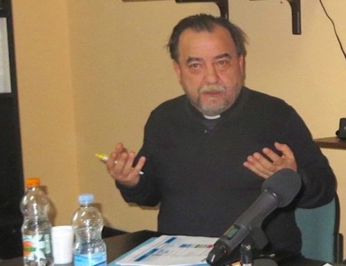 Orrore e schifo alla Caritas: Don Nicola De Blasio, il prete anti-Salvini, in manette per pedofilia?