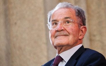 El Mortadella Prodi ci prova: naviga sott’acqua  per diventare presidente della Repubblica. Ecco le indiscrezioni