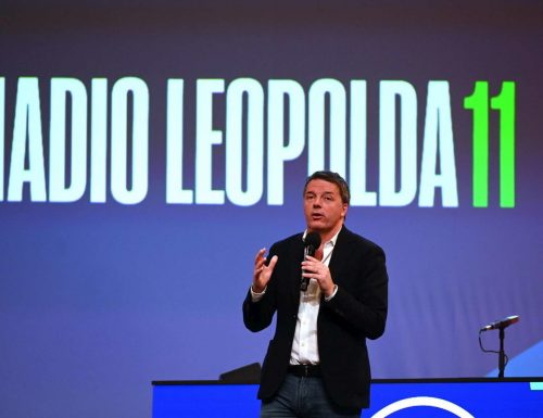 Renzi show alla Leopolda e spara a zero su Conte: “Dategli almeno Rai Gulp”
