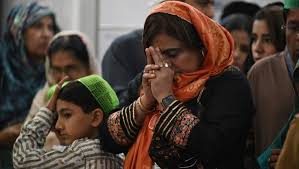 Pugno di ferro Pakistan: castrazione chimica per gli stupratori di donne e bambini