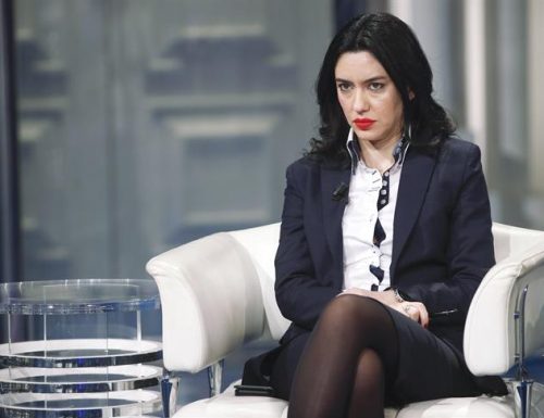 Diffamazione? La tesi di Azzolina fa acqua da tutte le parti, il giudice dà ragione al leader della Lega Salvini: non diffamò l’ex ministra