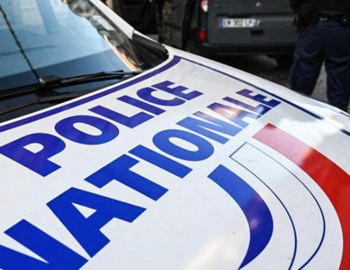 “Allah akbar”, il presunto terrorista accoltella i passanti a Cannes: ha il permesso di soggiorno italiano
