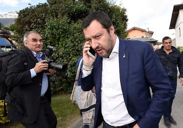 Salvini Call centre, chiama tutti: a Berlusconi, vede Toti e contatta tutti i leader