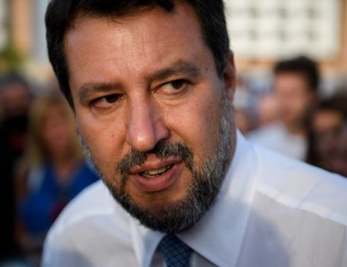 Salvini a valanga contro gli “alleati” di governo: “Basta schifezze, non tratto su utero in affitto e droga”
