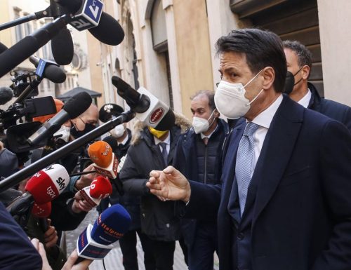 Colpo di scena: il tribunale di Napoli accoglie il ricorso degli attivisti contro Conte. Sarà una catastrofe…