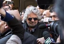 Il web contro l’ipocrisia del Guru Beppe Grillo: “Basta, comico, ci hai disgustato”