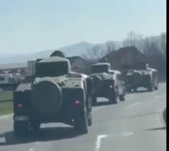 […] Caos in Kosovo: spuntano mezzi militari serbi al confine
