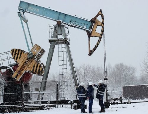 Stop all’importazione di petrolio russo. Gli Usa ci pensano, la Germania dice no: l’Europa non reggerebbe il colpo
