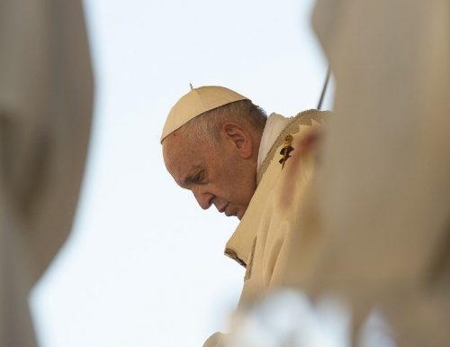 Venerdì Santo, Papa Francesco lapidario: “Non c’è solo l’Ucraina, il mondo è in guerra. Ha scelto Caino”