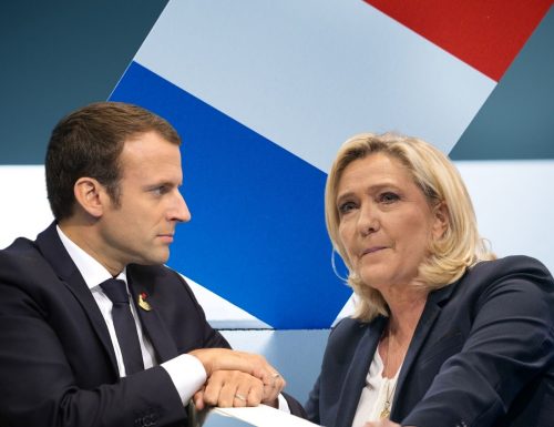Il volpone Macron cambia programma su pensioni e sicurezza per strappare voti a Le Pen