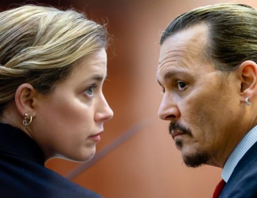 Processo Johnny Depp-Amber Heard: Martedì la parola passa ai giurati. Ma fuori dall’aula, per il popolo, lui ha già vinto
