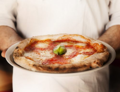 Inflazione, i costi della  pizza salgono alle stelle: e non è un fattore momentaneo