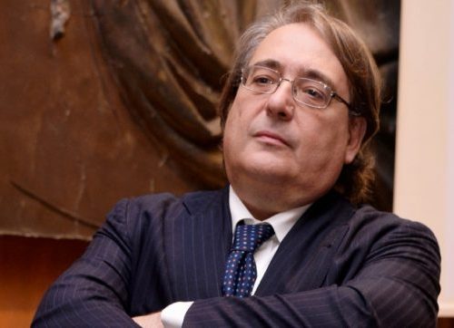 Spese pazze e copie “gonfiate”: condannato a due anni e 6 mesi l’ex direttore del “Sole” Roberto Napoletano