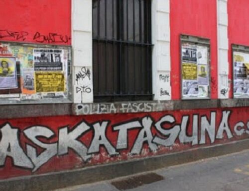Lo schifo del centro sociale Askatasuna assolto dalla sinistra da 26 anni: FdI fa sul serio e tira fuori gli atti