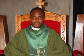 Nigeria, aumentano i sequetri. Ma intanto viene rilasciato il sacerdote rapito mentre si recava a celebrare la Messa
