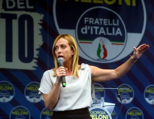 Meloni a Catania smaschera il PD: “La sinistra è nervosa perché ha paura di perdere il suo sistema di potere”