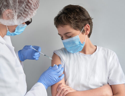 Il caso a Modena, somministrato a 33 bambini vaccino Covid “scaduto”. La Ausl: “Evento circoscritto”