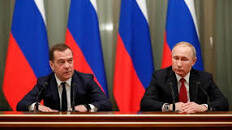 Il Pd manipolizza pure Medvedev. FdI: “E’ una macchietta a livello planetario”