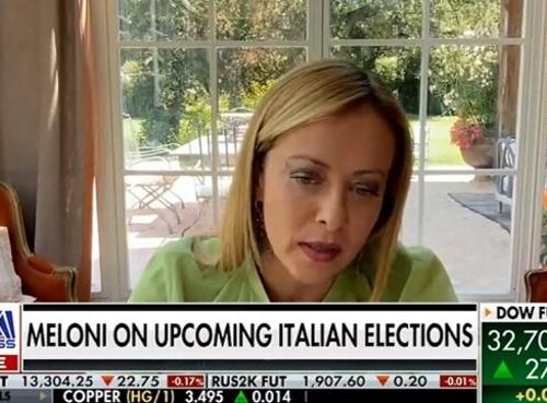 Giorgia Meloni è una leader completa,  sfoggia un inglese perfetto su Fox News: “Potrei essere la prima premier donna in Italia” (Video)