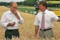 Bluff o Jolly? "Limitare il flusso di grano verso l'Europa". Putin dopo un gancio (il gas) punta alle costole dell'UE e sferra un nuovo colpo