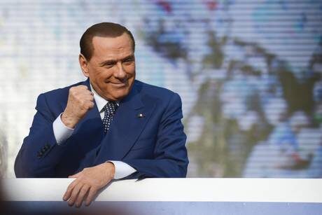 Piazza del Popolo, ci sarà anche Berlusconi: “Noi insieme da 28 anni, non vedo l’ora di esserci”