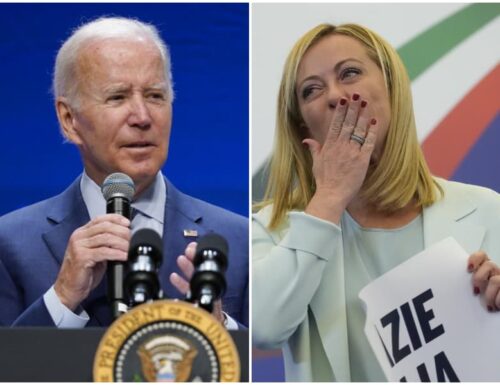 Biden cita la vittoria di Giorgia Meloni: “Il mondo sta svoltando a destra”