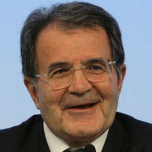 La lezione del Prof.  Prodi che suona come un disco rotto: “Se vince la destra democrazia meno liberale”. Ma sogna il bavaglio per chi critica il Pd…