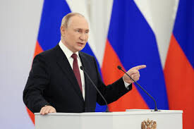 Putin dopo i referendum introduce la legge marziale nelle quattro regioni ucraine annesse dalla Russia