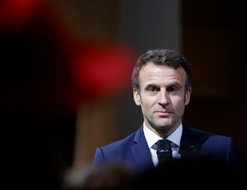 Il gioco sporco di Macron, Palazzo Chigi all’Eliseo “Basta provocazioni”