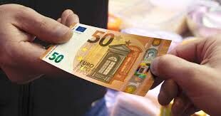 L’Ue fissa il tetto al contante a 10mila euro, il governo esulta. Partita chiusa!