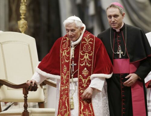 Quell’ultima richiesta di Ratzinger a Padre Georg, che lascia pensare: “Distruggere le carte private”