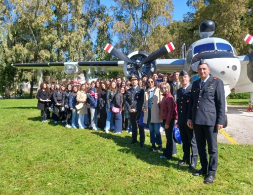 28 marzo: i cento anni dell’AeronauticaMilitare, a Napoli Capodichino con gli studenti del Brunelleschi di Afragola