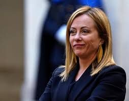 “Schlein preoccupa il Paese”. Ecco perché gli italiani stanno con Giorgia Meloni (Il Sondaggio La7)