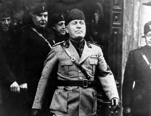 Il no della Svizzera alla cancel culture: Losanna non revocherà il dottorato honoris causa a Benito Mussolini