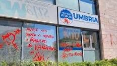 Assalto rosso alla sede di Fdi Umbria e Perugia. Comunisti inquietanti  protagonisti di altri episodi di violenza