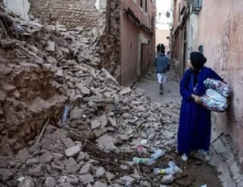 Terremoto in Marocco, è strage: oltre 2000 vittime, altrettanti feriti. Tajani: i 500 italiani stanno tutti bene