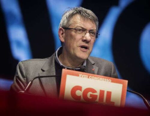 Maurizio Landini, sfruttamento alla Cgil: rinnovati contratti da 5 euro l’ora
